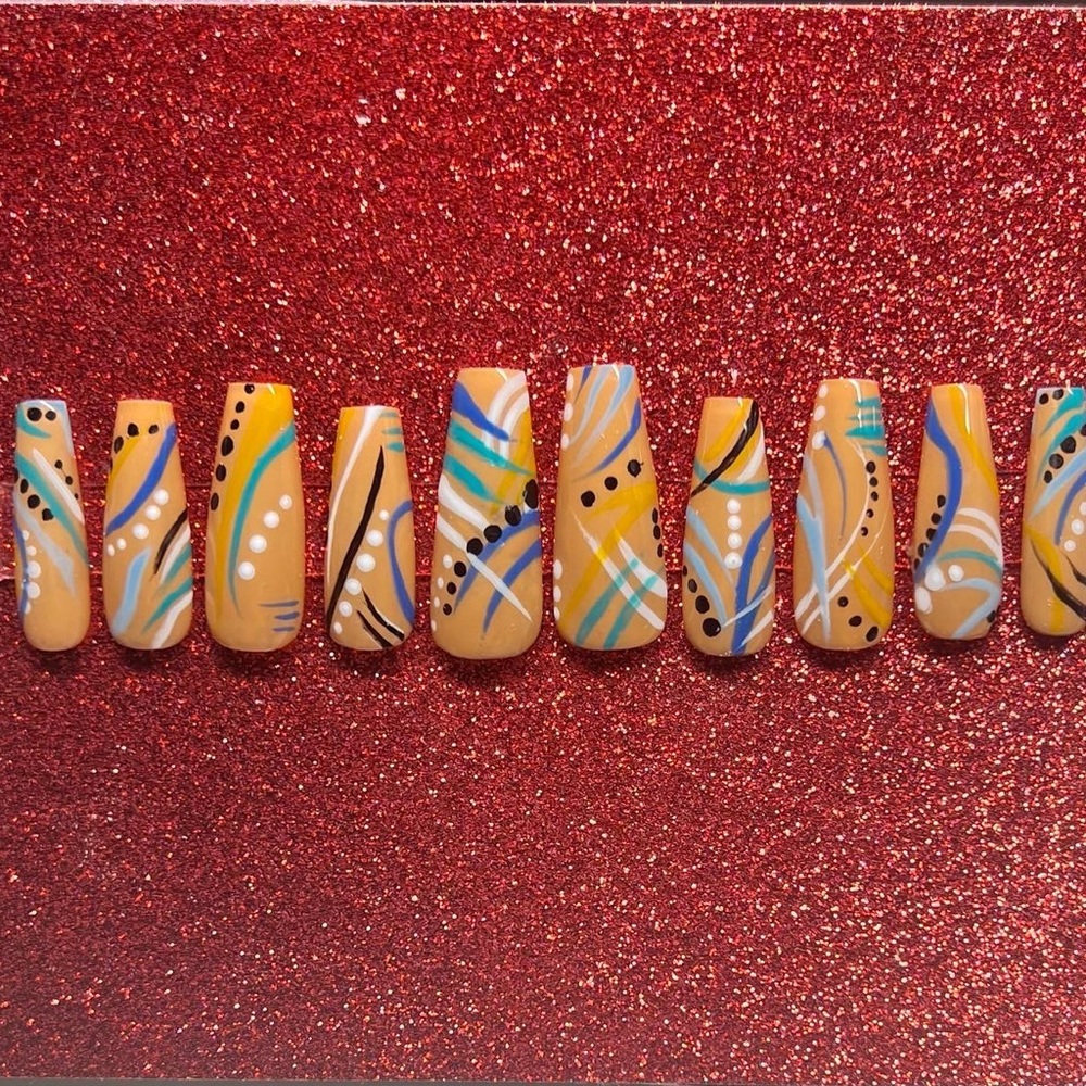 Press on nails